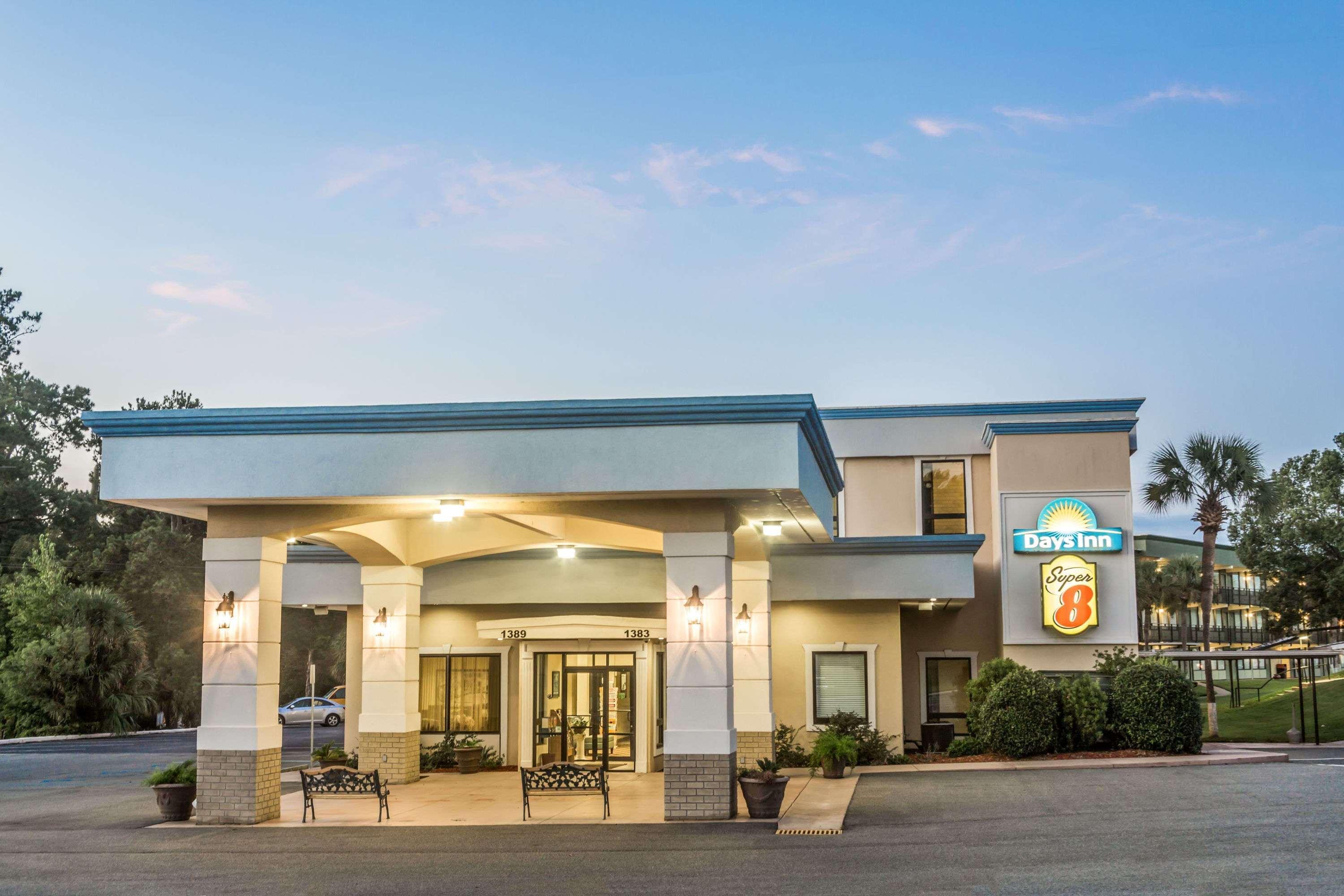 Super 8 By Wyndham Valdosta Mall Exteriér fotografie
